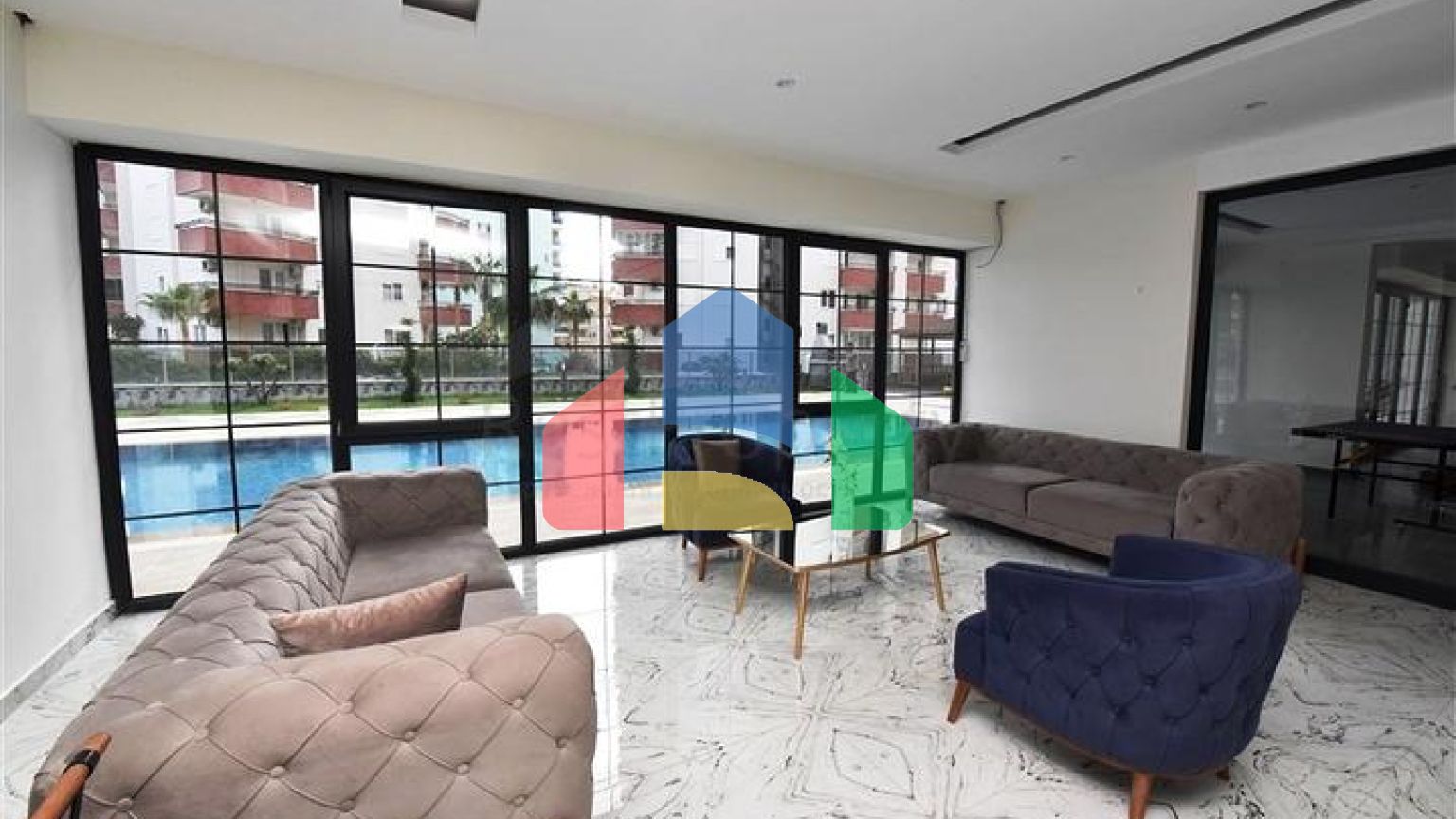 Пентхаус 2+1 в самом центре Махмутлара