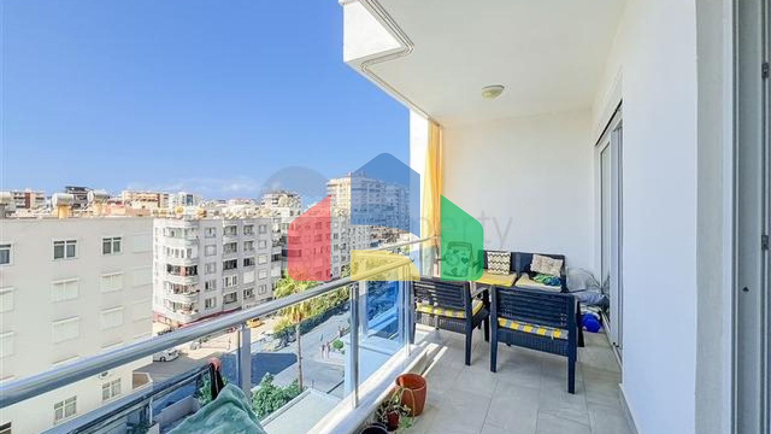 Апартаменты 1+1 в районе Махмутлар