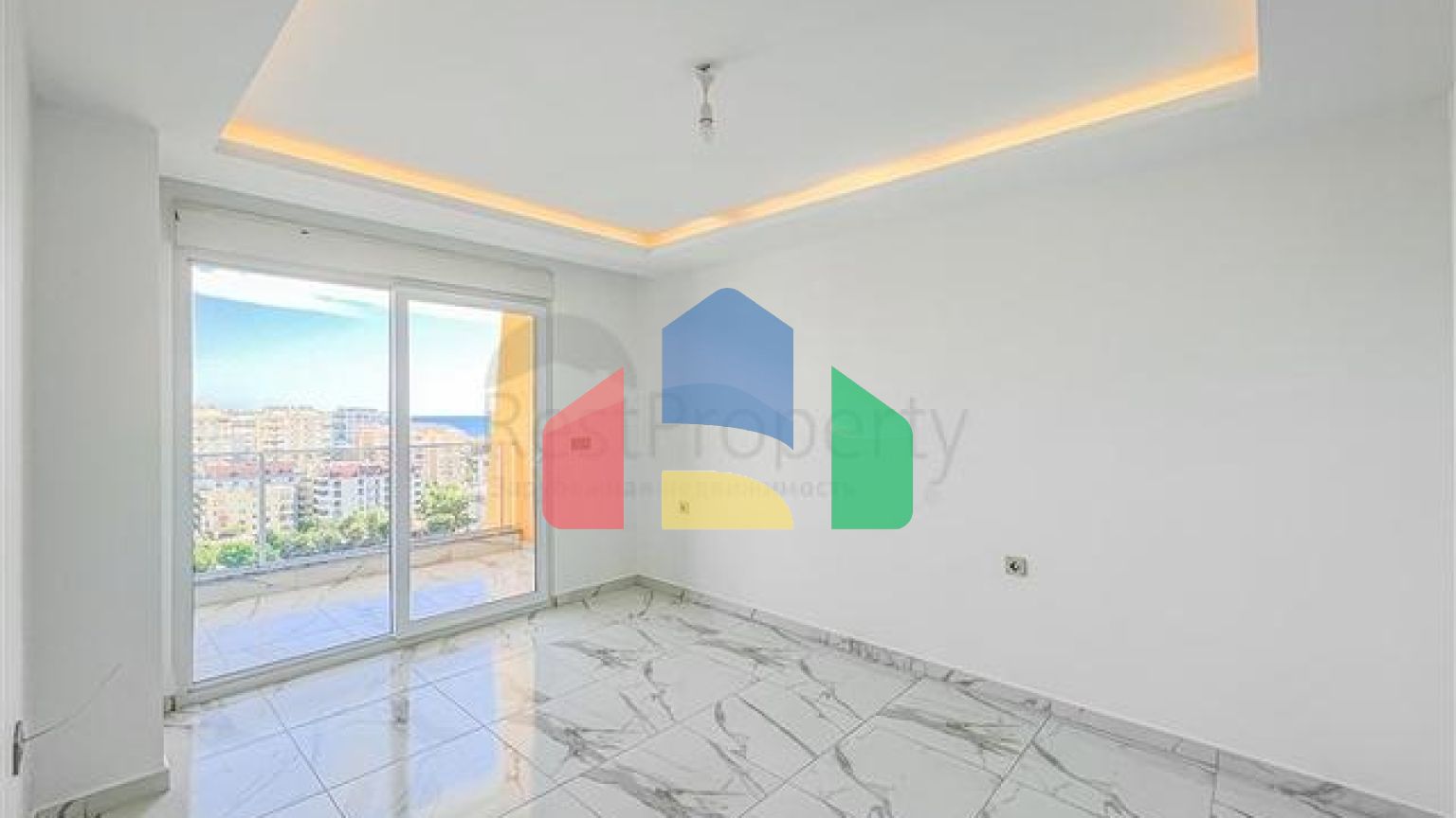 Пенхаус с видом на море в районе Махмутлар