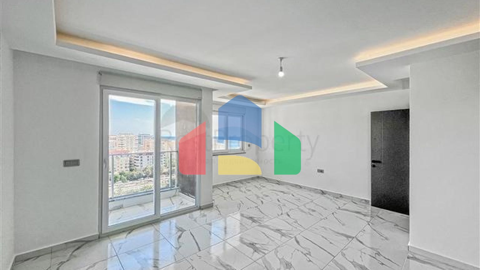 Пенхаус с видом на море в районе Махмутлар