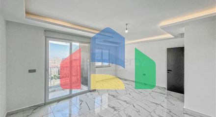 Пенхаус с видом на море в районе Махмутлар