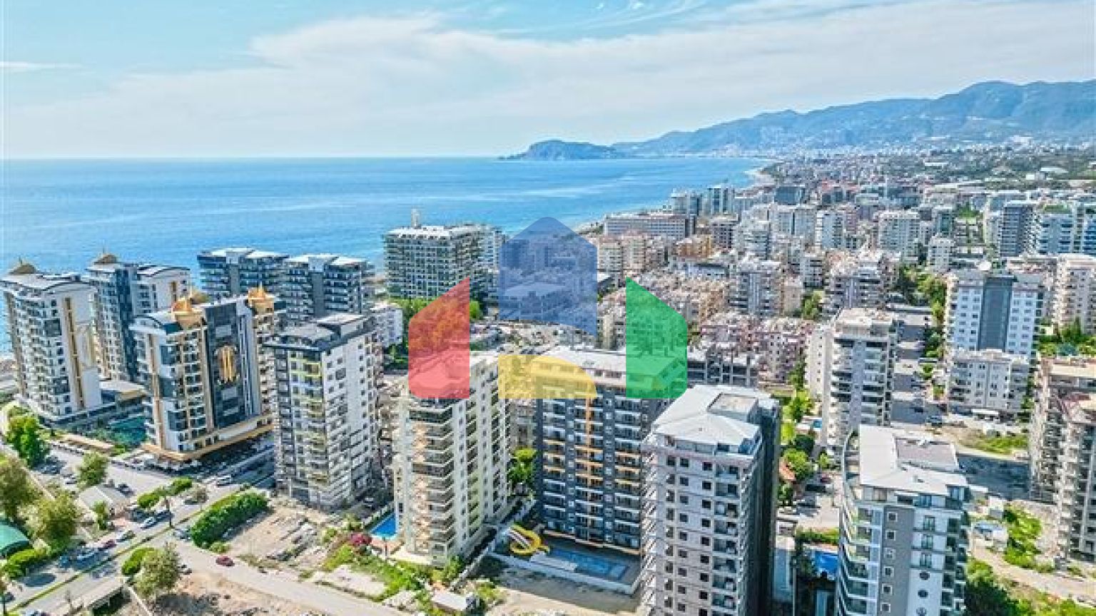 Пенхаус с видом на море в районе Махмутлар