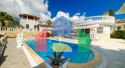 Приватна вілла 2 + 1 в районі Махмутлар всього в 900м від Середземного моря