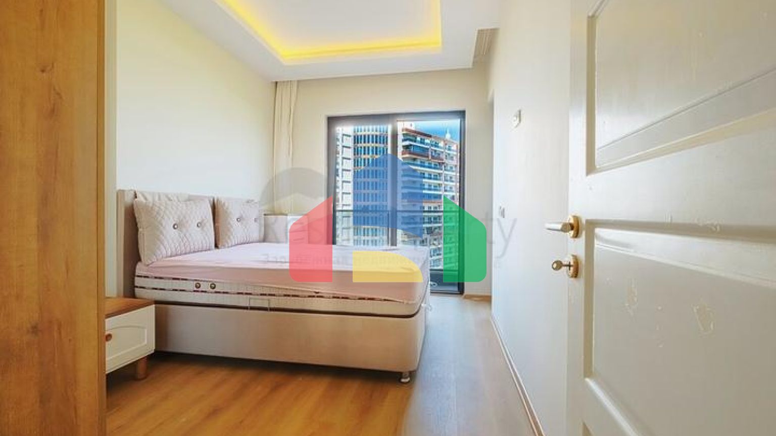 Современная меблированная квартира в комплексе с богатой инфраструктурой в Махмутларе