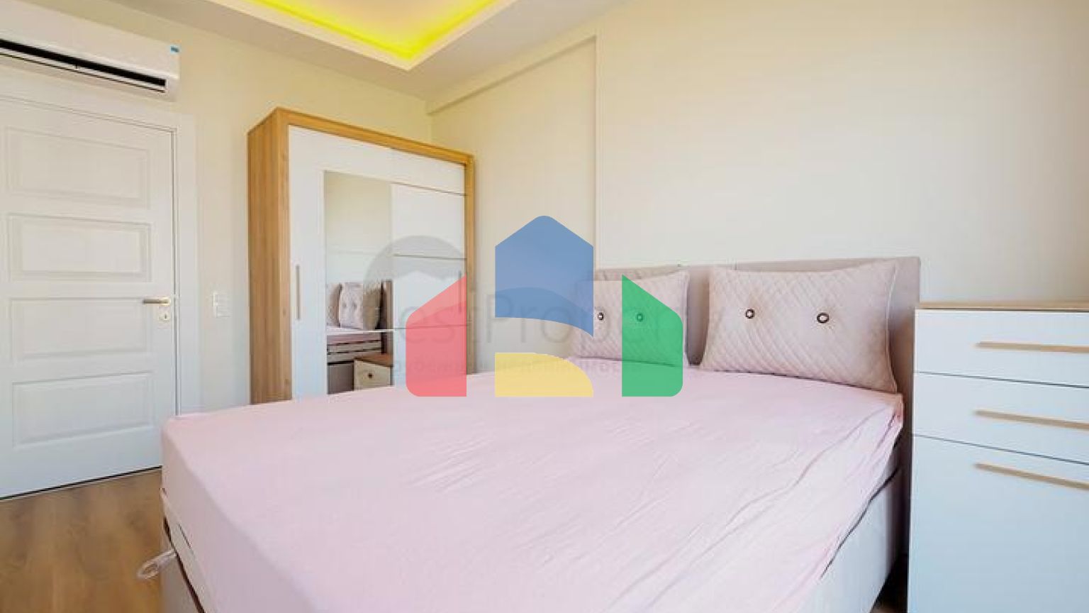 Современная меблированная квартира в комплексе с богатой инфраструктурой в Махмутларе