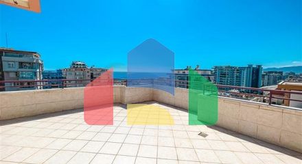 Spacious 4+1 penthouse with sea view