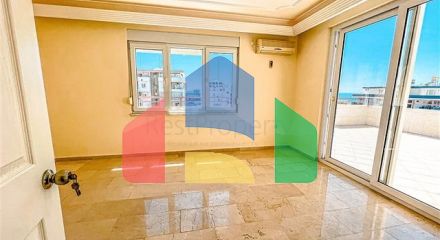 Spacious 4+1 penthouse with sea view