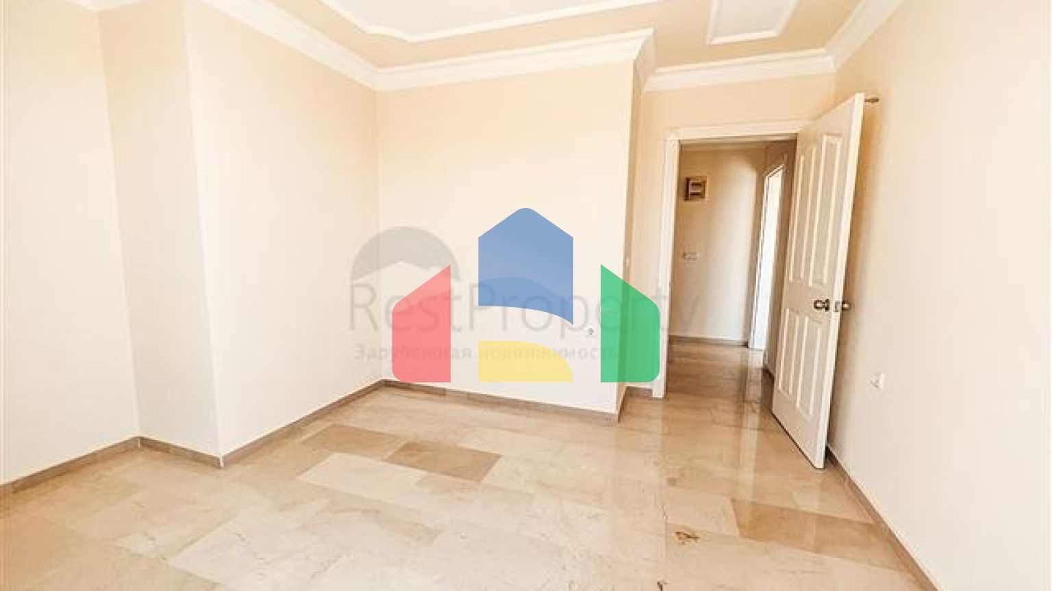 Просторий пентхаус 4 + 1 з видом на море