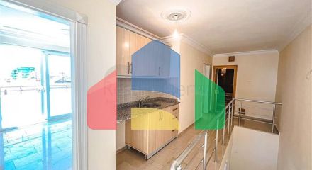 Просторий пентхаус 4 + 1 з видом на море