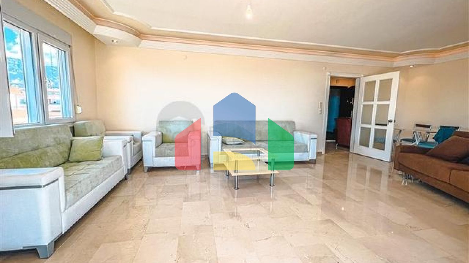 Просторий пентхаус 4 + 1 з видом на море