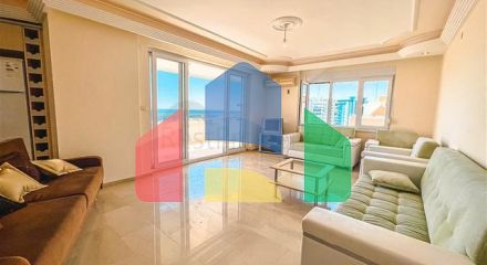 Просторий пентхаус 4 + 1 з видом на море