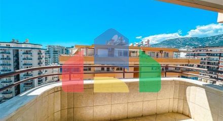 Просторный пентхаус 4+1 с видом на море