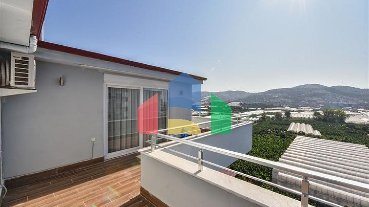 Пентхаус 3+1 в районе Махмутлар