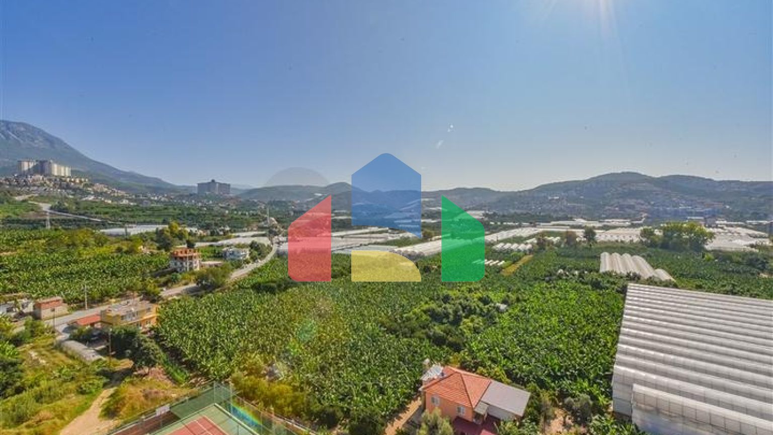 Пентхаус 3+1 в районе Махмутлар