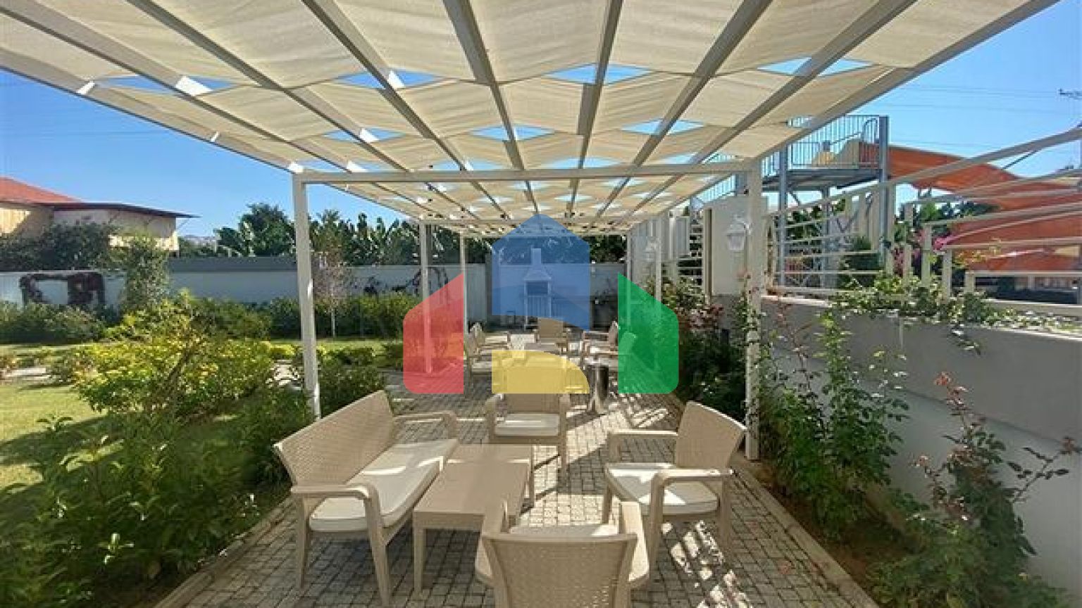 Пентхаус 3+1 в районе Махмутлар