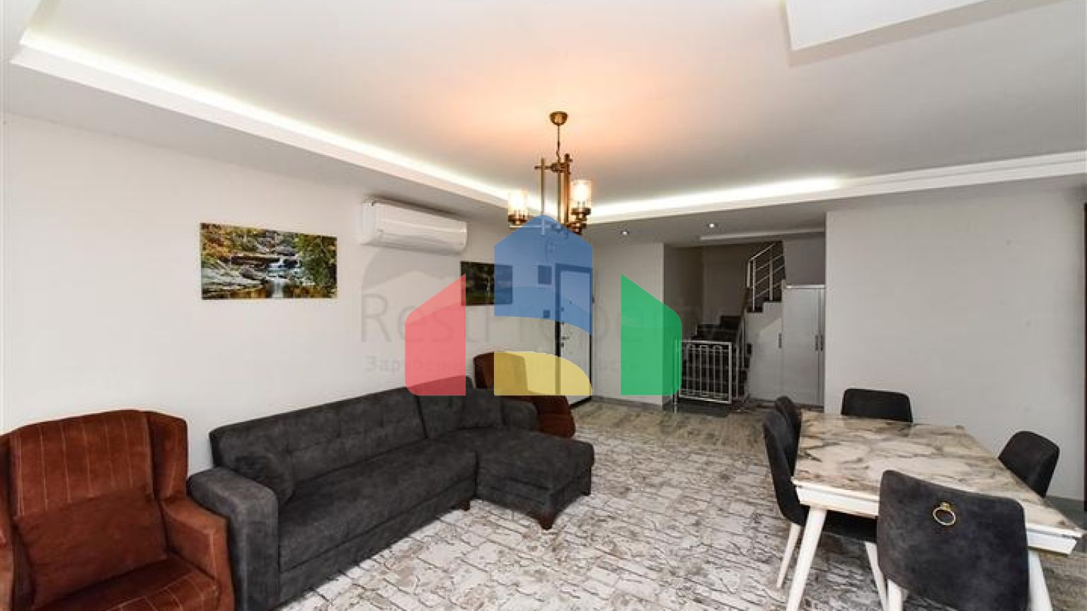 Пентхаус 3+1 в районе Махмутлар