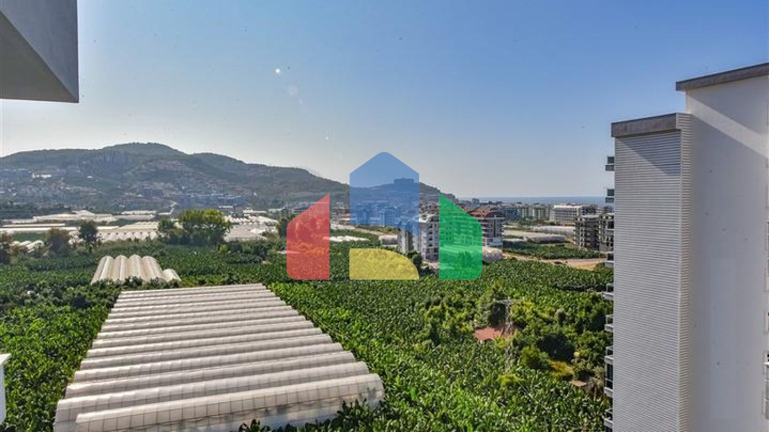 Пентхаус 3+1 в районе Махмутлар