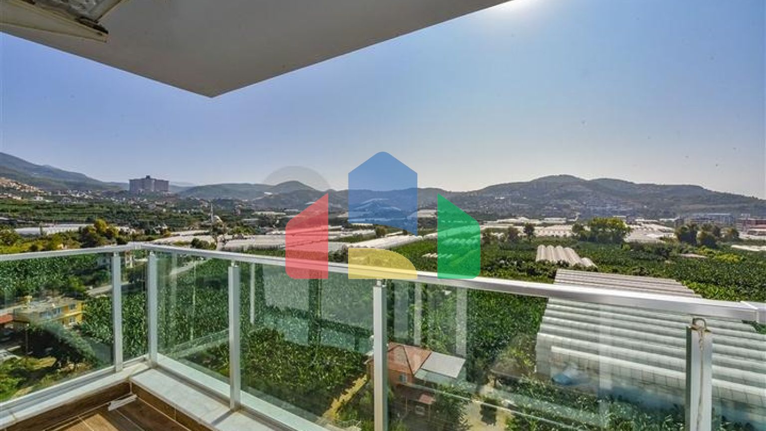 Пентхаус 3+1 в районе Махмутлар