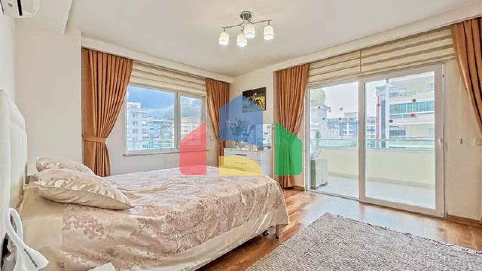 Пентхаус планировкой 2+1 в районе Махмутлар