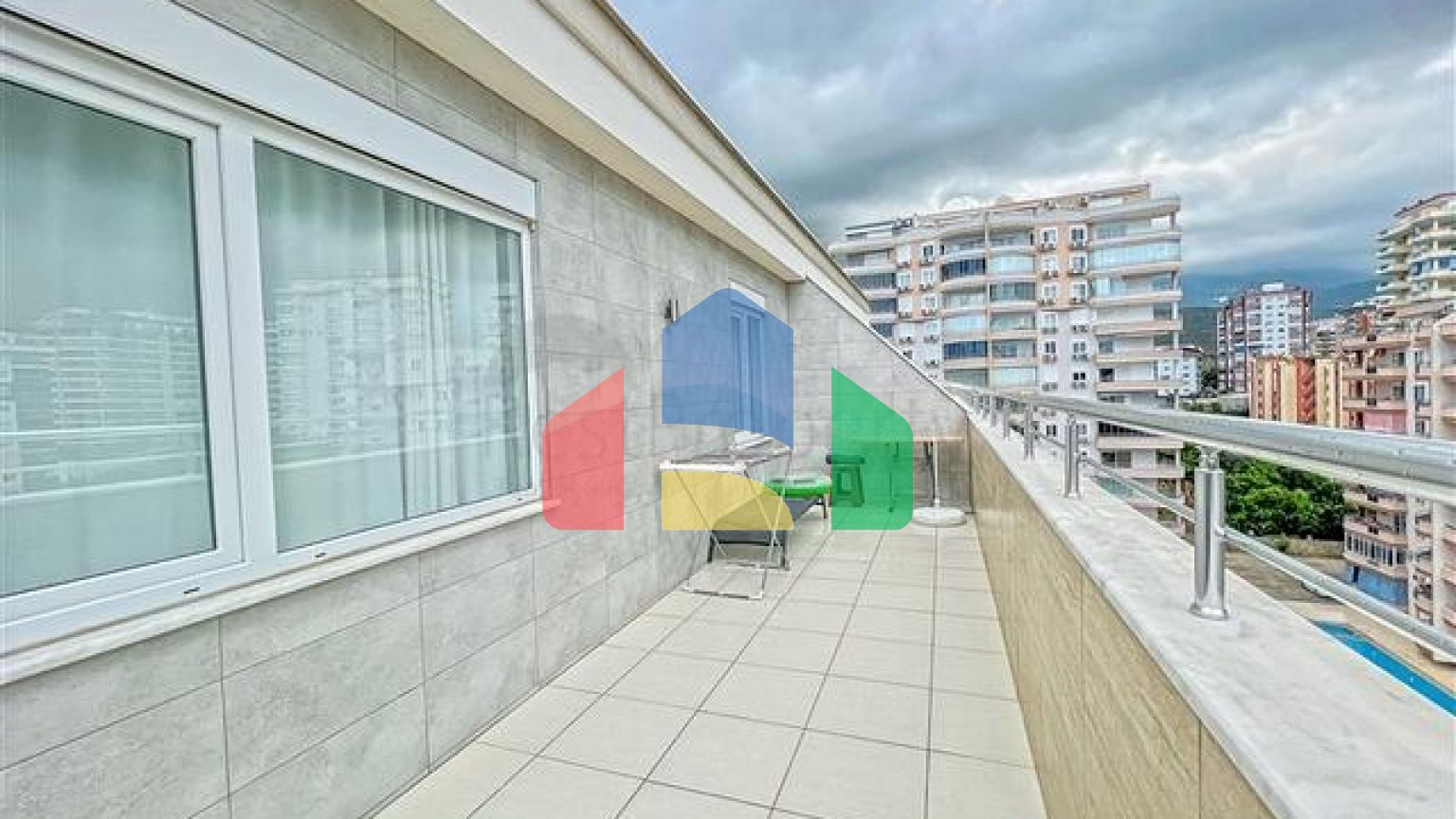 Пентхаус планировкой 2+1 в районе Махмутлар