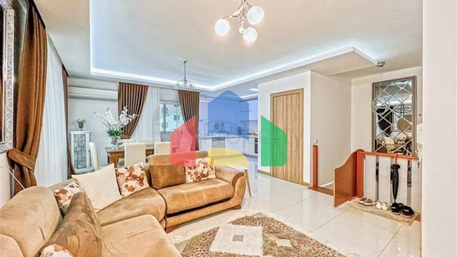 Пентхаус планировкой 2+1 в районе Махмутлар