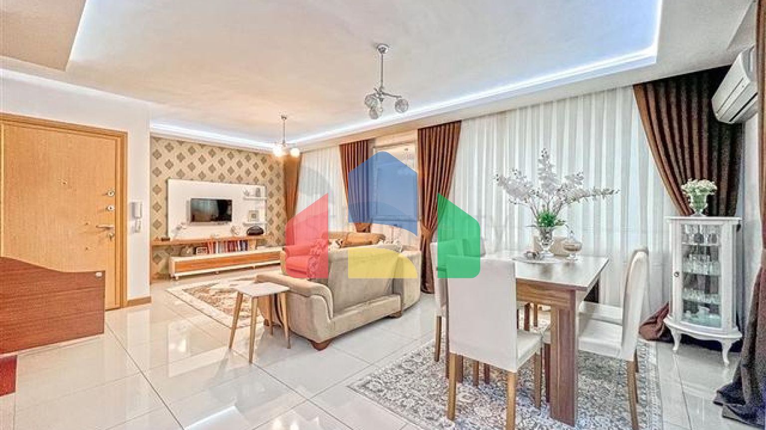 Пентхаус планировкой 2+1 в районе Махмутлар