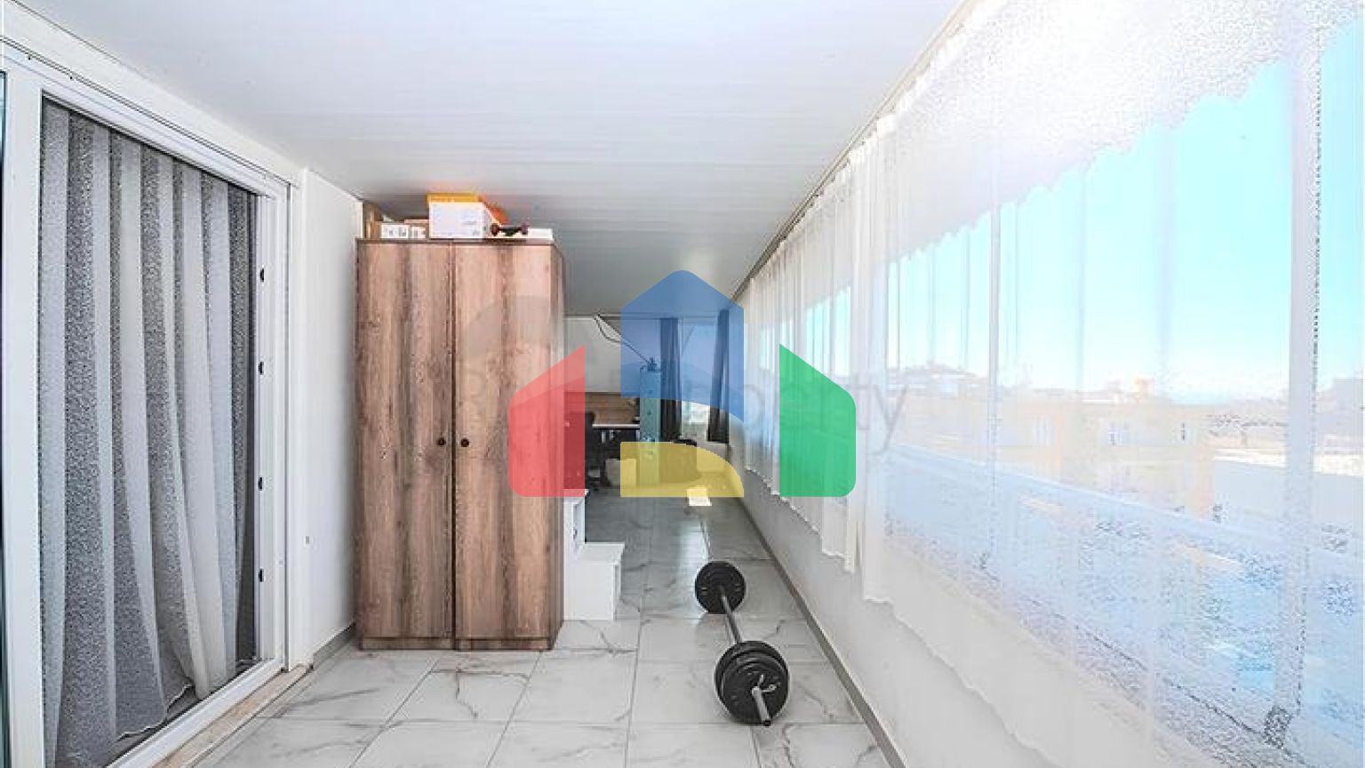 Трехкомнатная квартира в районе Махмутлар в 400 м от моря