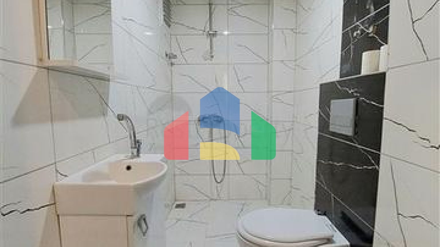 Квартира 1+1 всего в 150 метрах от моря в районе Махмутлар