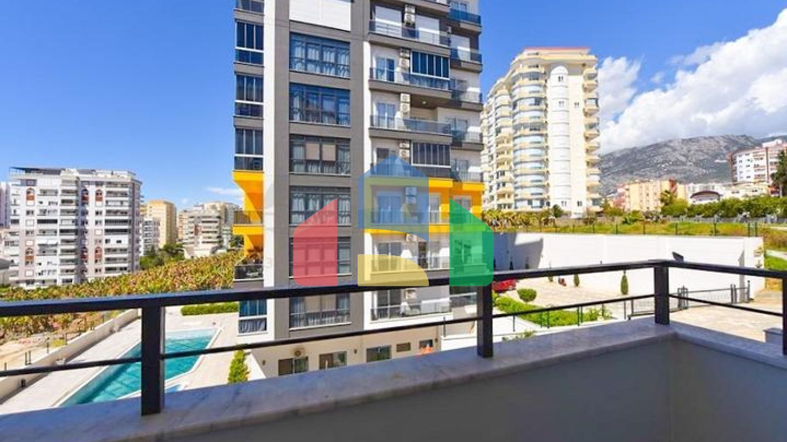 Квартира 1+1 в районе Махмутлар