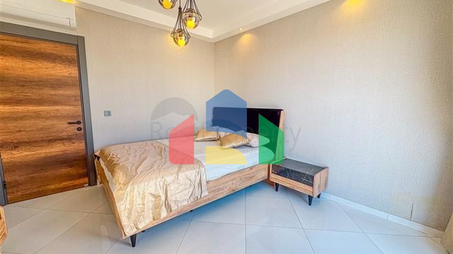 Пентхаус с видом на море в престижном жилом комплексе