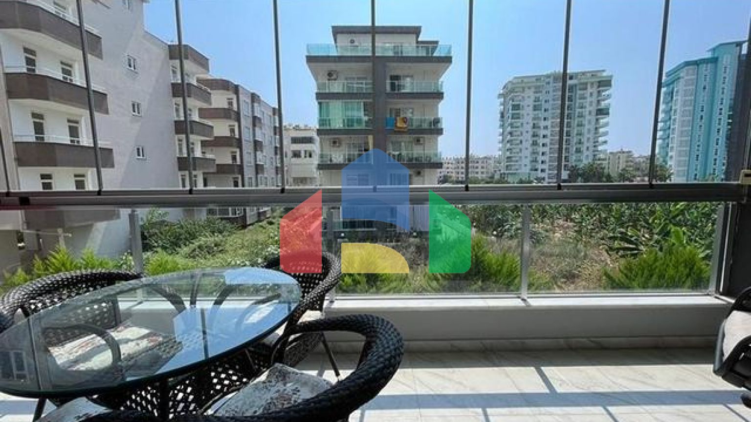 Квартира 3+1 с отдельной кухней в районе Махмутлар