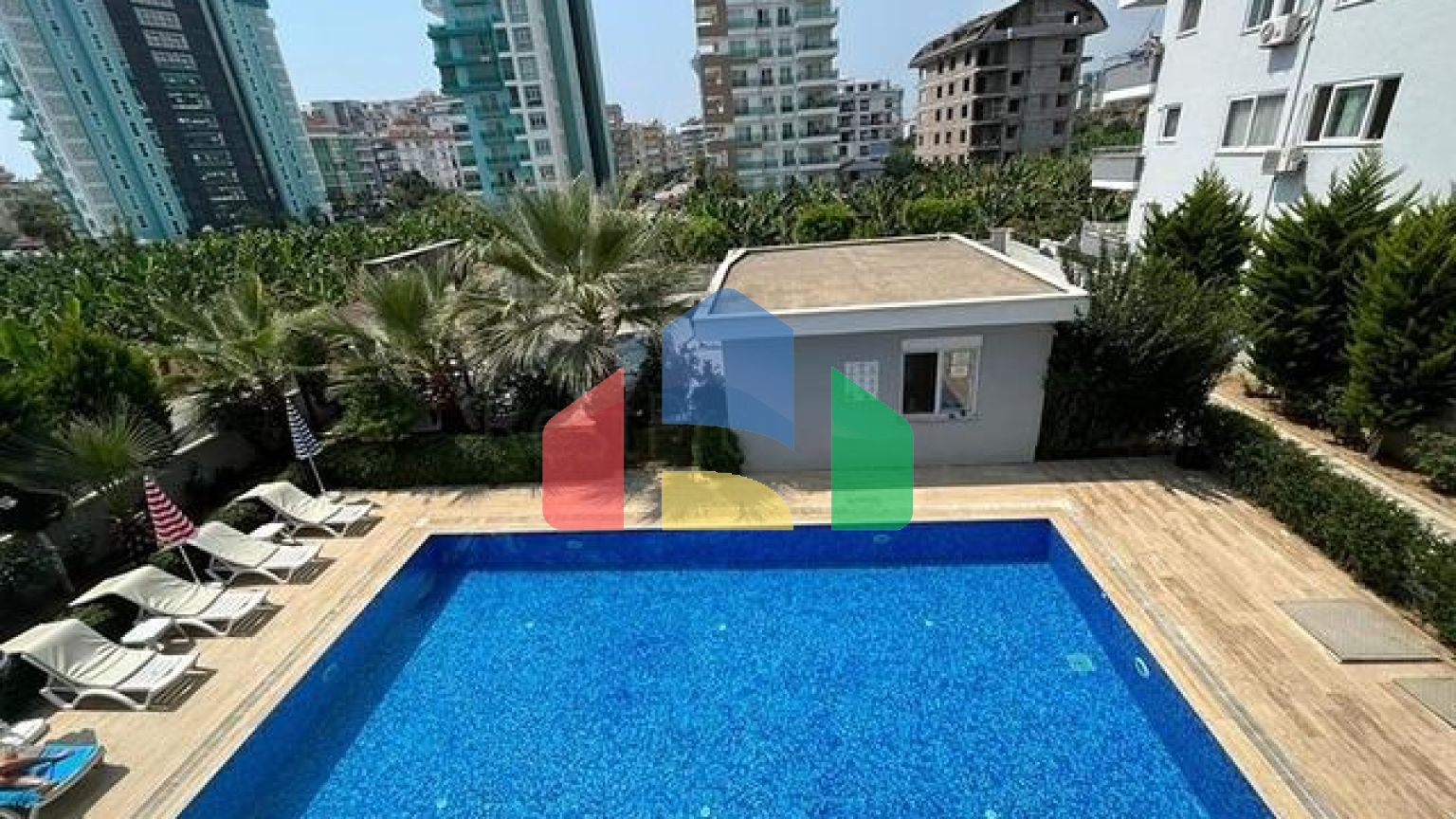 Квартира 3+1 с отдельной кухней в районе Махмутлар