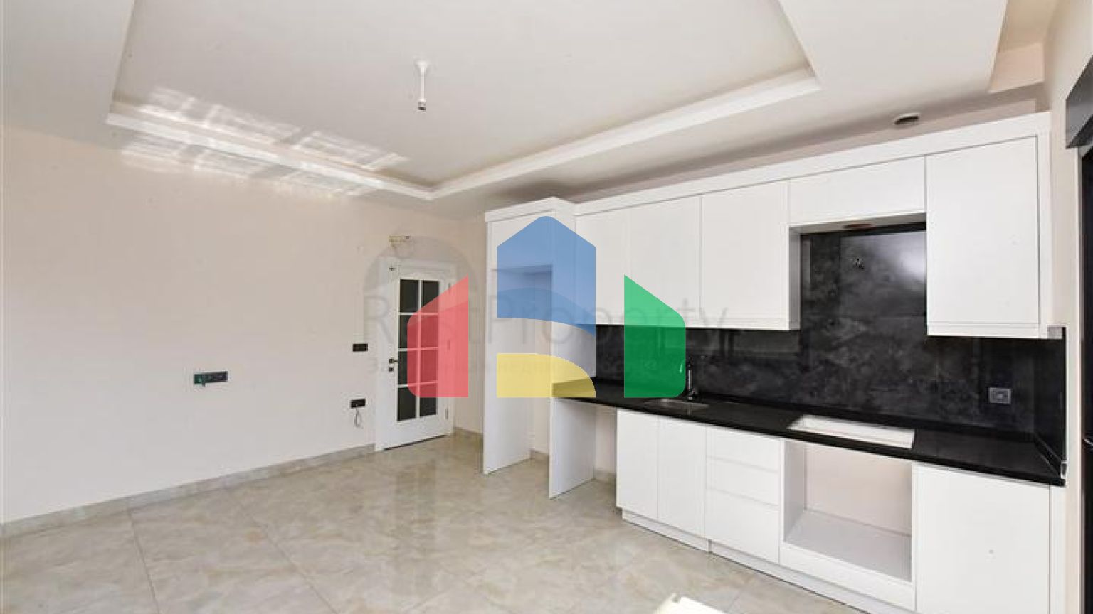 Квартира 2+1 в районі Махмутлар в 400 м від моря 