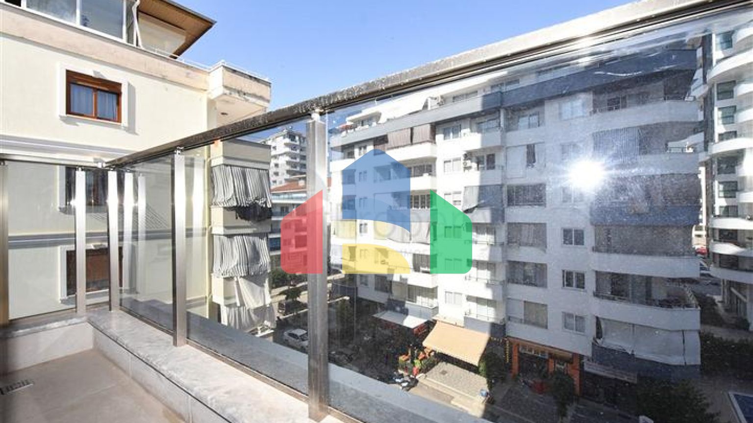 Квартира 2+1 в районі Махмутлар в 400 м від моря 