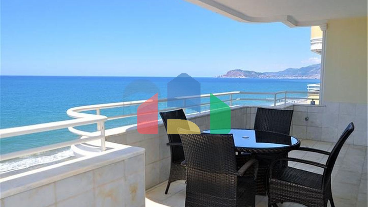 Апартаменты 2+1 с видом на море