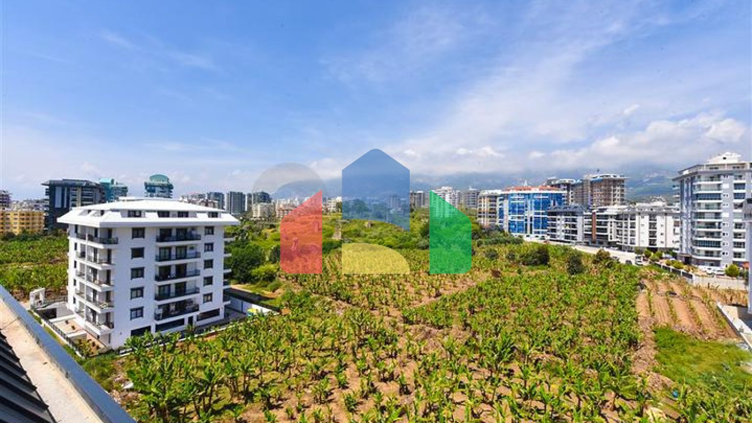 Пентхаус 3+1 в районе Махмутлар