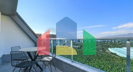 Пентхаус планировки 2+1 в Махмутларе