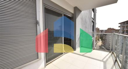 Меблированная трехкомнатная квартира