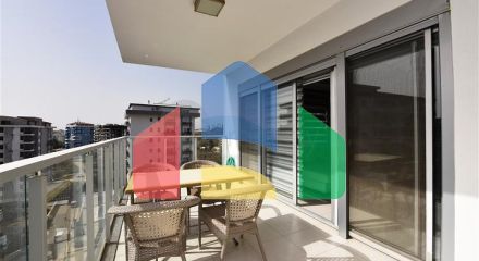 Меблированная трехкомнатная квартира