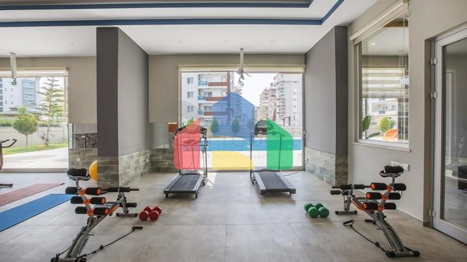 Меблированная трехкомнатная квартира