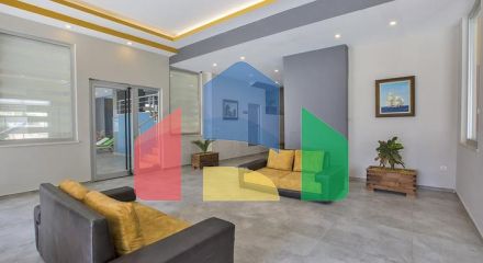 Меблированная трехкомнатная квартира