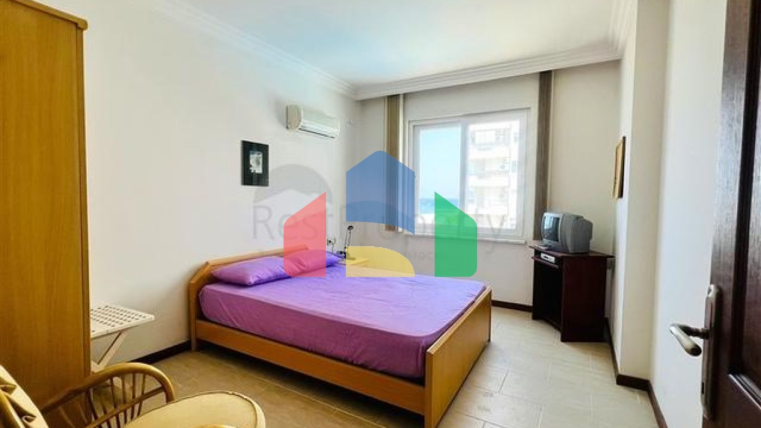 Квартира планировкой 3+1 с безупречным видом на Средиземное море