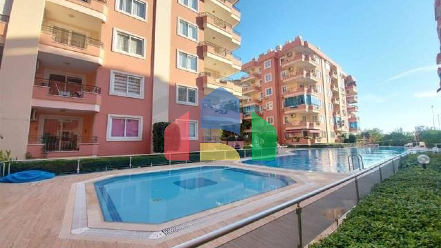 Квартира планировкой 3+1 с безупречным видом на Средиземное море