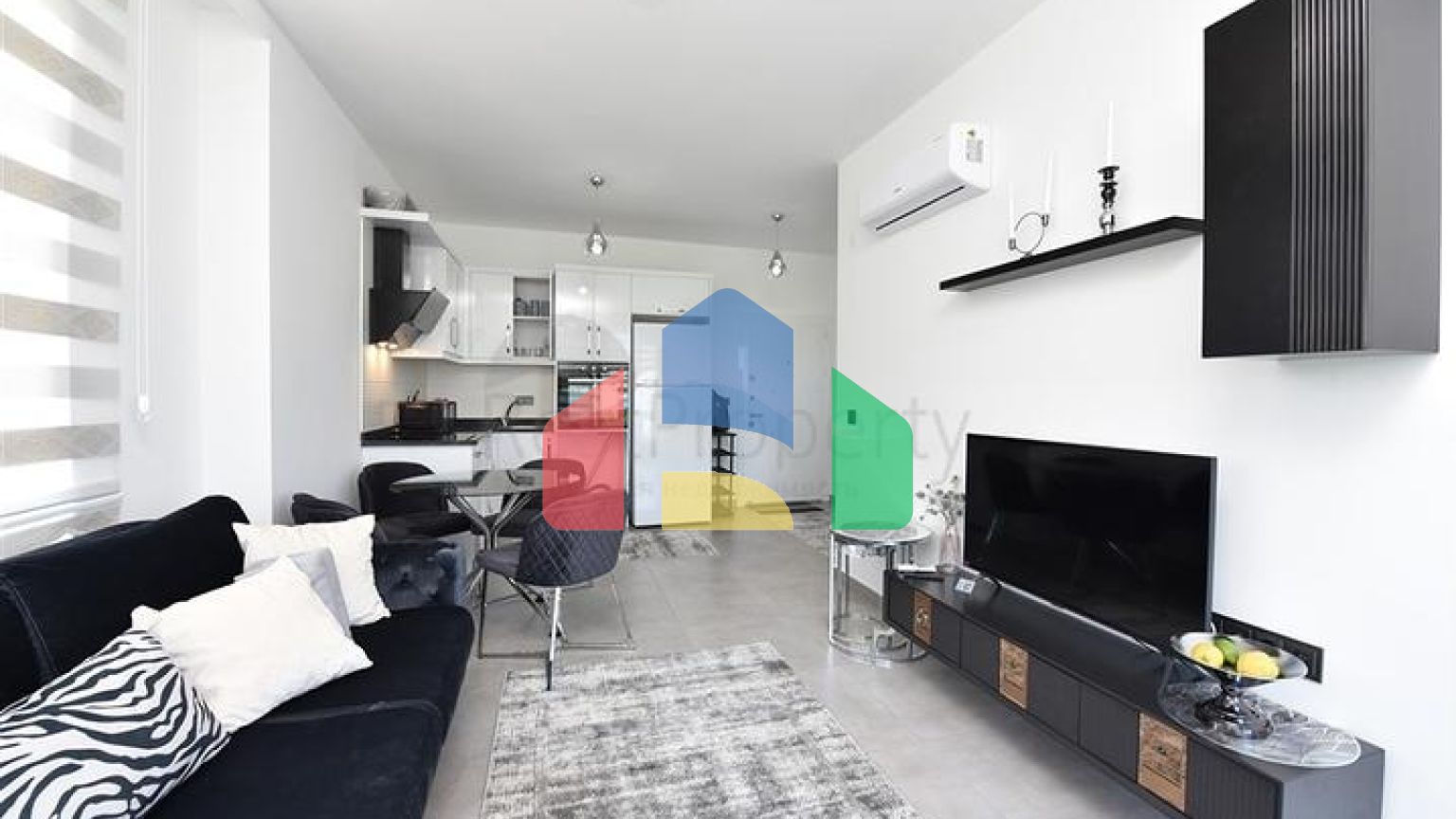 Меблированная квартира 1+1 с видом на море и на горы в районе Махмутлар