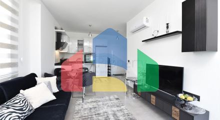 Меблированная квартира 1+1 с видом на море и на горы в районе Махмутлар