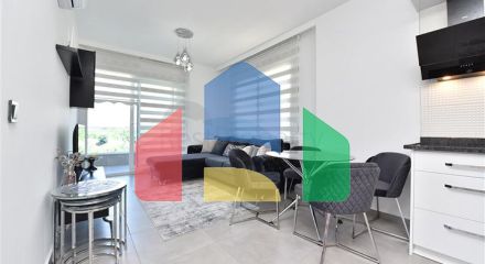 Меблированная квартира 1+1 с видом на море и на горы в районе Махмутлар