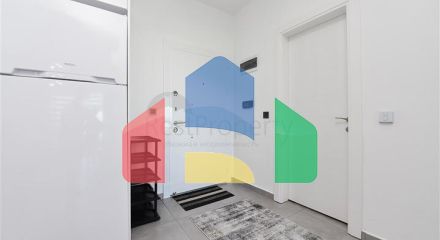 Меблированная квартира 1+1 с видом на море и на горы в районе Махмутлар