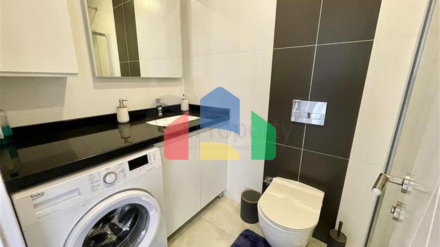 Трехкомнатная квартира в 20 м от моря