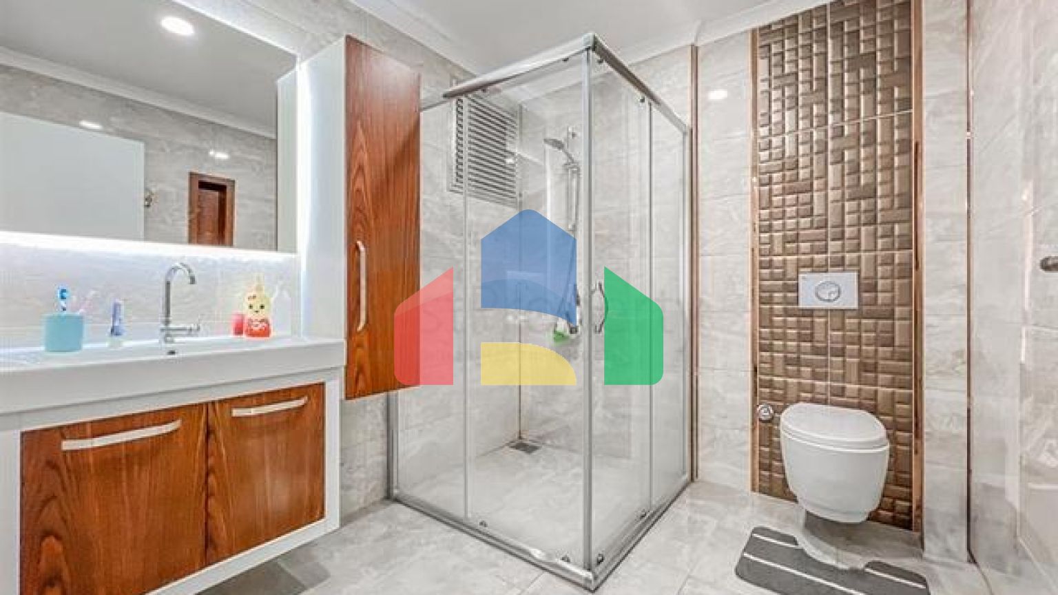 Просторная квартира 1+1 в районе Махмутлар