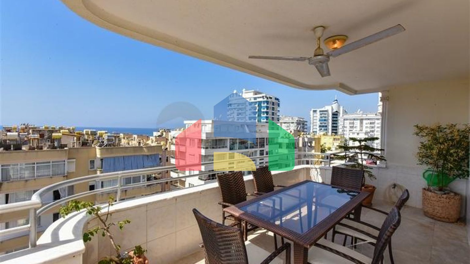 Просторная квартира 2+1 в 200 метрах от Средиземного моря